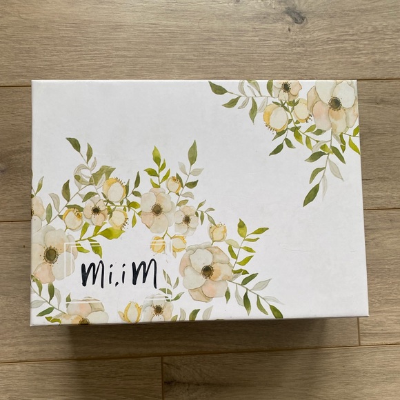 Blue booties with detailed trim - Picture 3 of 5